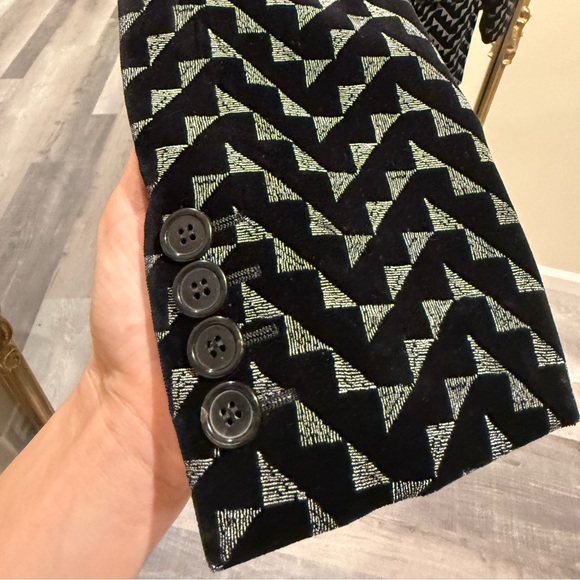 YSL Blazer New without Tags. - Picture 3 of 9